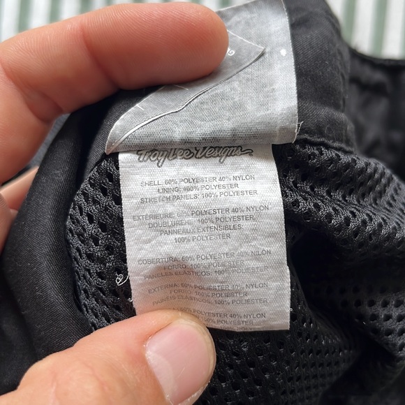 Troy Lee designs downhill mountain bike - Picture 4 of 5